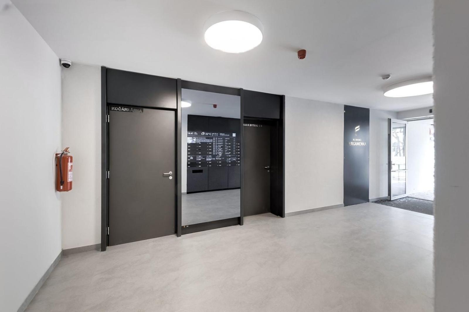 Holesovice Delight: Modern Comfort With A Twist In Prague 7 Zewnętrze zdjęcie